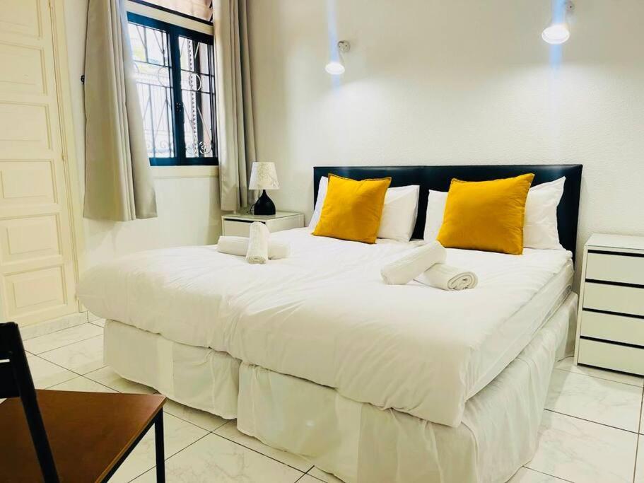 Comfy Home With Large Terrace Five Minutes From Ocean ลอส กริสเตียนอส ภายนอก รูปภาพ